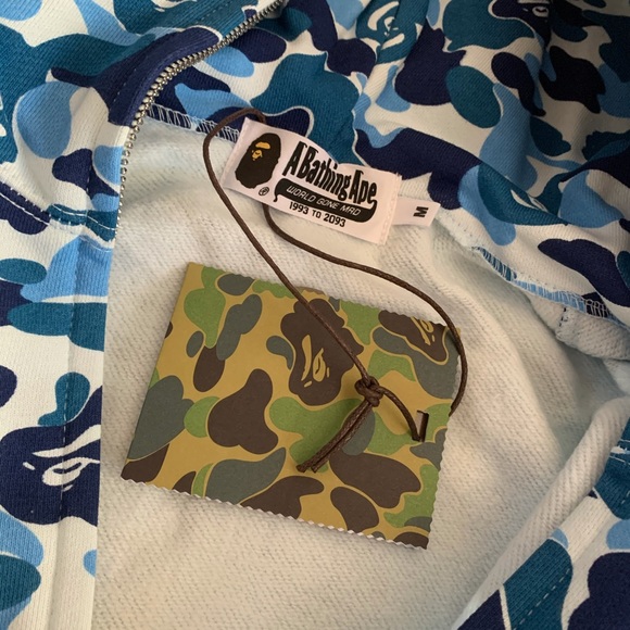 Bape A Bathing Ape ABC Camo Shark Hoodie - Picture 3 of 8
